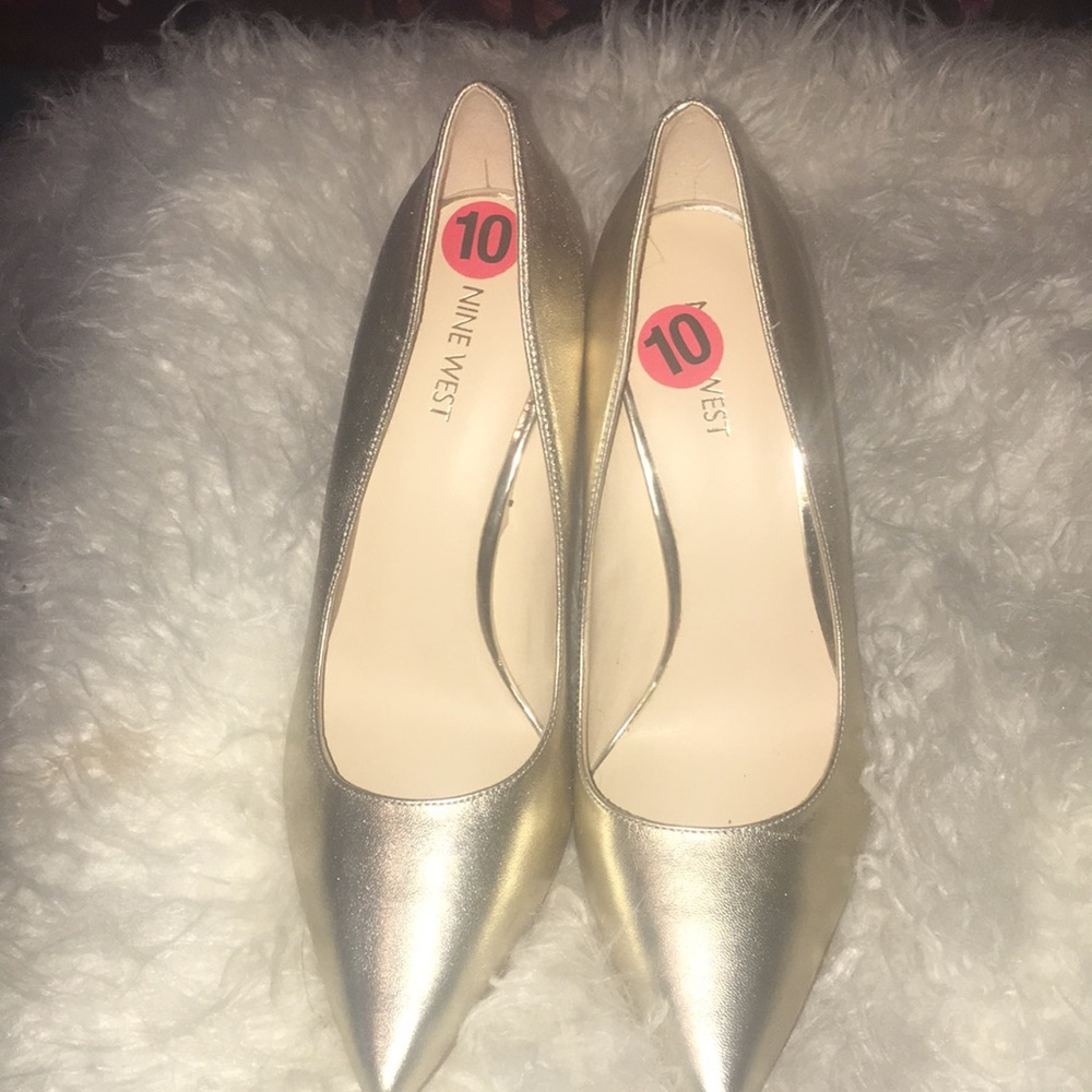 Nine West Gild Pumps NWT